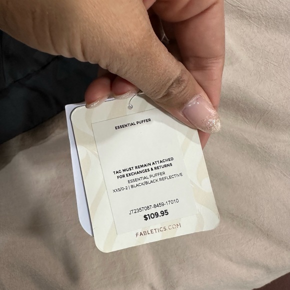 Fabletics puffer - Picture 3 of 4